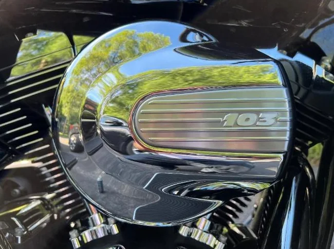 Harley-Davidson FLHTK thumbnail 8