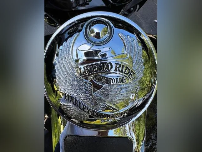 Harley-Davidson FLHTK thumbnail 7