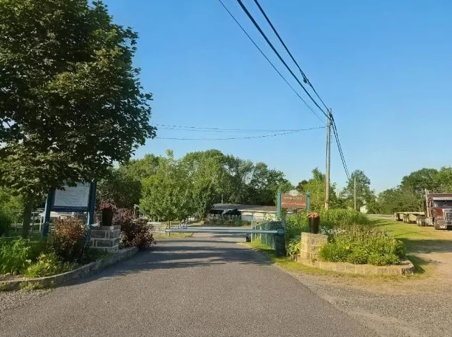 Terrain de camping aménagé et entretien, à louer du1 au 30 août 2026-Beaumont, Québec thumbnail 7