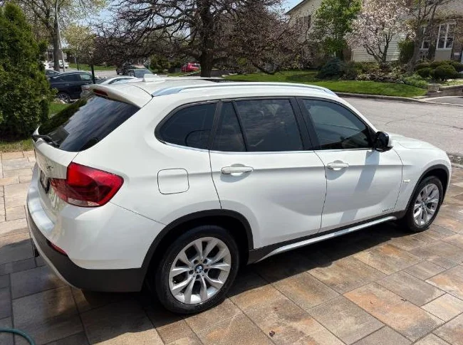 Bmw X1 thumbnail 3