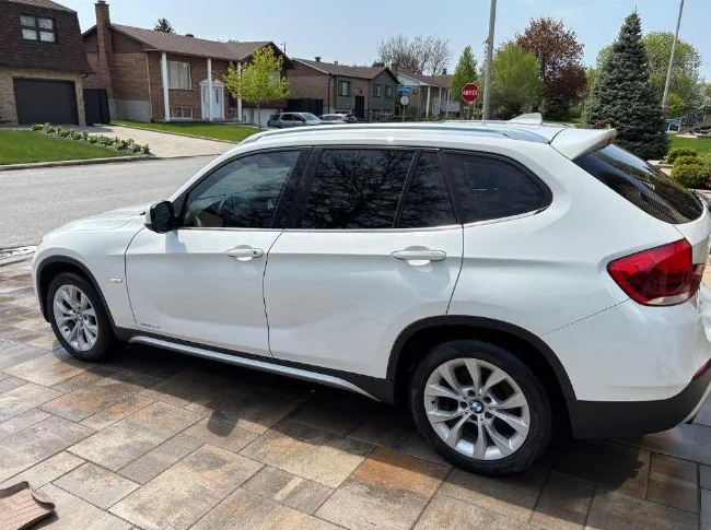 Bmw X1 thumbnail 2