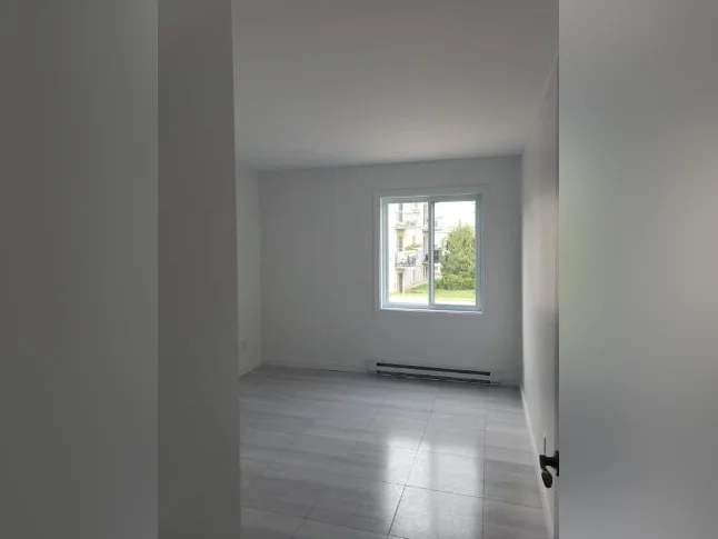 4 1/2 condo style thumbnail 6