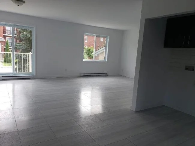 4 1/2 condo style thumbnail 3
