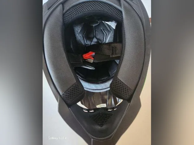 Casque motocross Apollo YM-211 – Taille YM (49-50 cm) – Neuf thumbnail 8