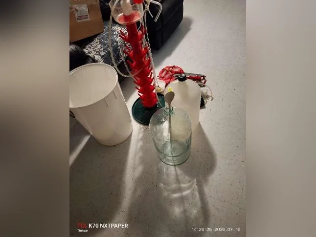 Kit pour faire son vin a la maison thumbnail 2