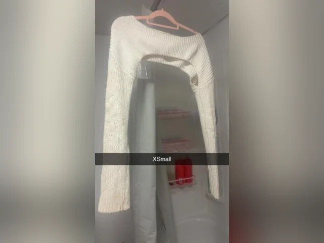 Vêtements à vendre thumbnail 2