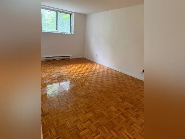 Beau 4 1/2 à louer - To rent, Ahuntsic-Cartierville. Occupation immédiate. Nouveau Prix. thumbnail 5