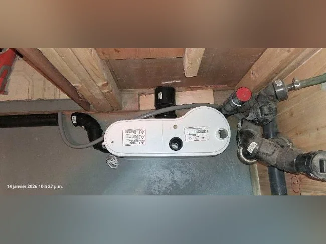 Pompe de rehaussement pour toilette