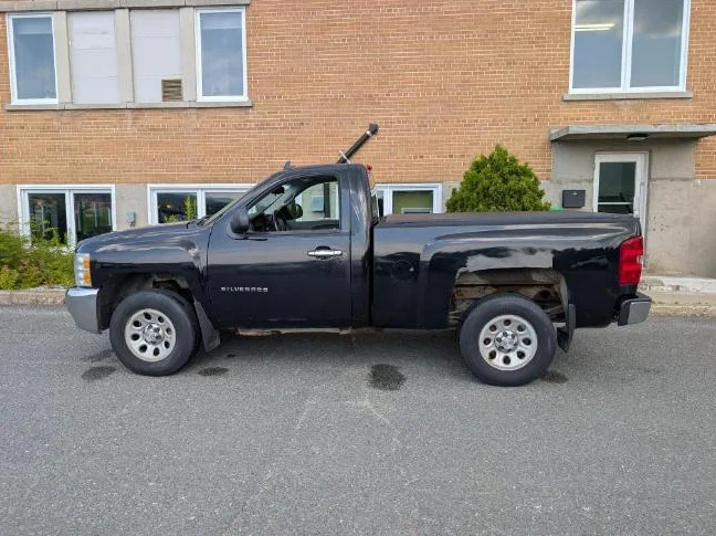 Chevrolet Silverado thumbnail 3