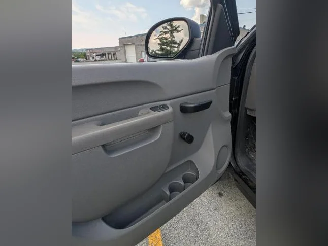 Chevrolet Silverado thumbnail 6