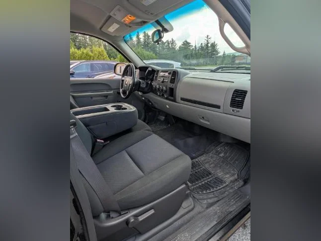 Chevrolet Silverado thumbnail 5