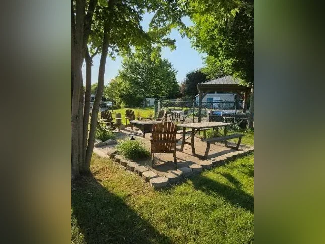 TERRAIN DE CAMPING À LOUER(AVEC OU SANS ROULOTTE)  1 août  2026 thumbnail 4