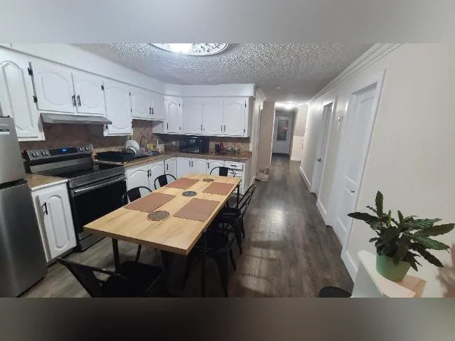 Chambre à louer / Room to rent 700$ thumbnail 3