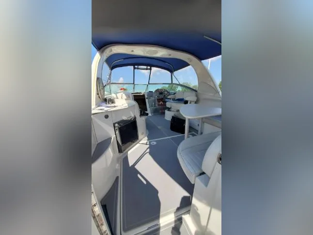 Bayliner 2006 325 modèle RARE thumbnail 3