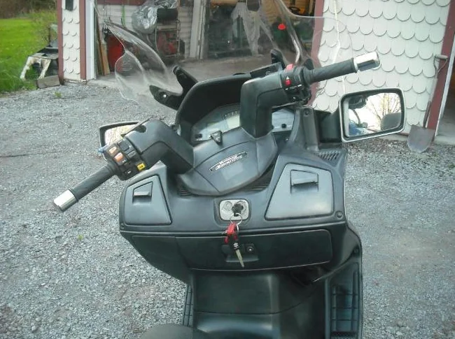 BURGMAN 650 SCOOTER SUZUKI thumbnail 8