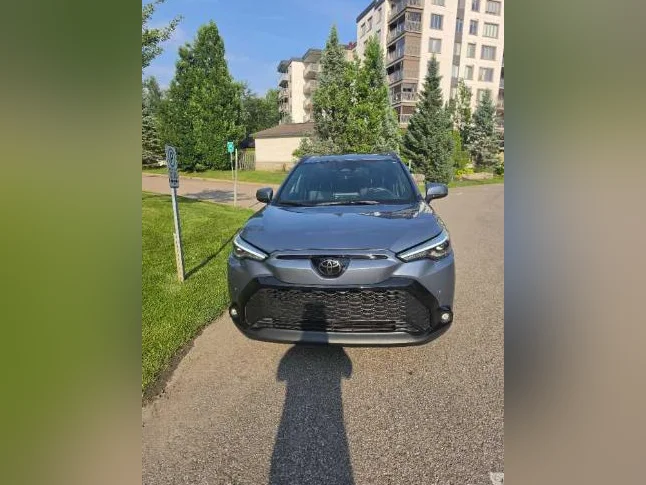 Toyota Corolla crosse XSE hybride thumbnail 4