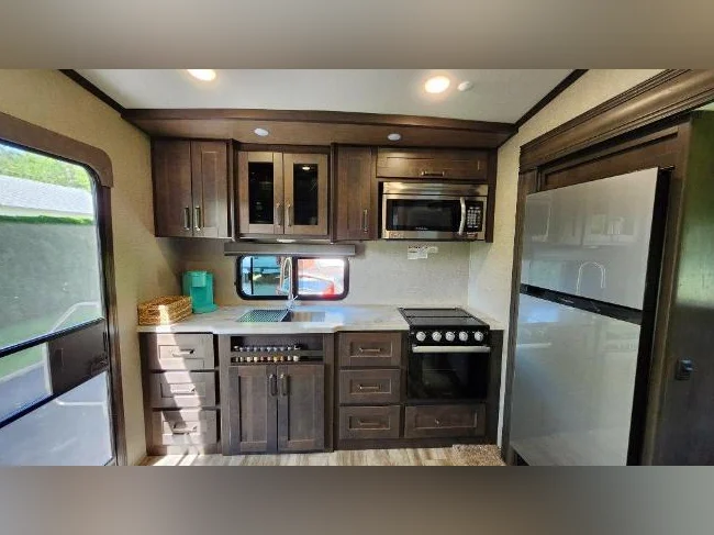 Fifth Wheel 2022 Grand Design, Reflection Serie 150 SE, Modèle 226RK thumbnail 6