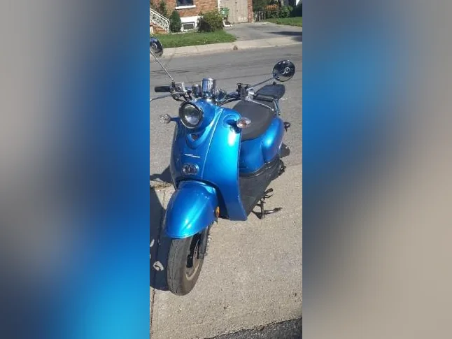 Scooter 2 places Solista thumbnail 2