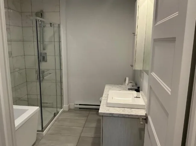 Condo à louer thumbnail 3