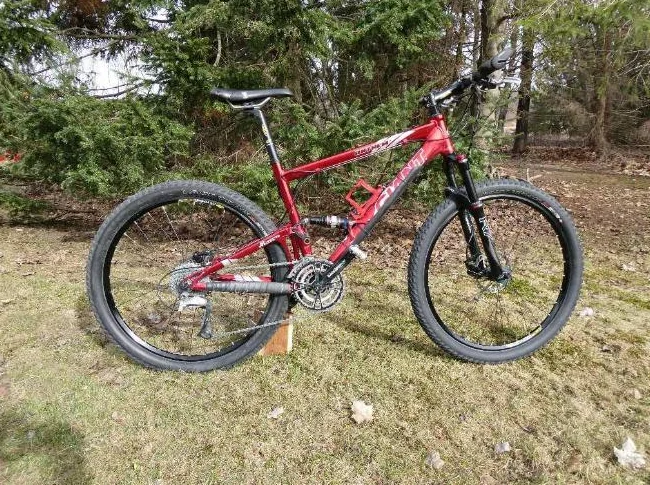 Vélo de montagne GIANT Anthem II
