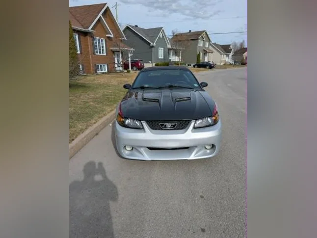 Ford mustang GT convertible 2002 thumbnail 2