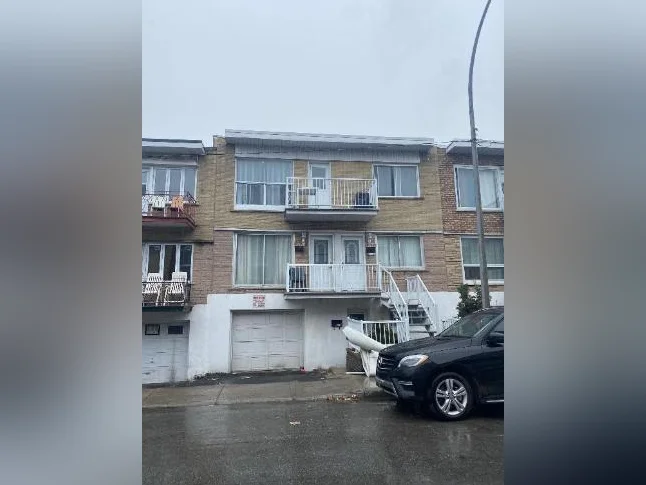 très grand 5 1/2 à louer proximité du métro école et gym