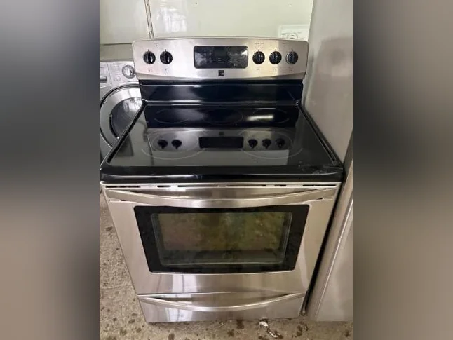 A vendre Réfrigérateurs et cuisinière inox