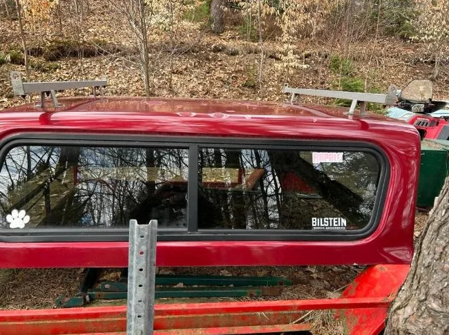 Boîte de fibre LEER pour Ford ranger 2010 , 2011 , avec support à canot . thumbnail 3