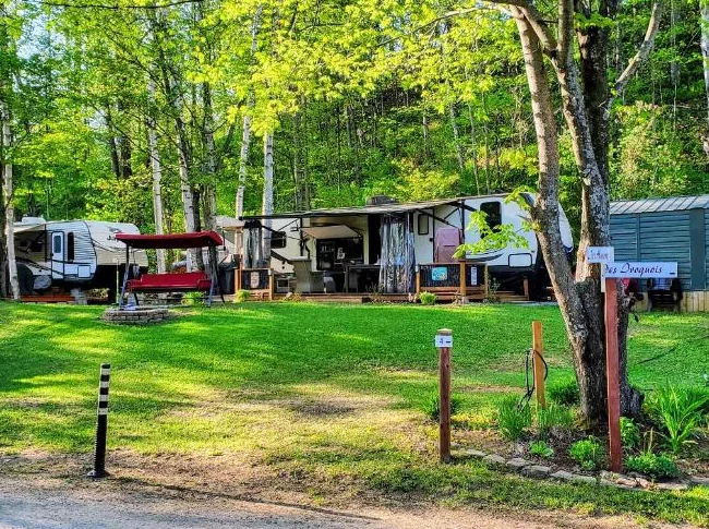 Roulotte Sprinter 312 MLS de 31 pieds 2017 - Camping Chutes aux Iroquois à Labelle