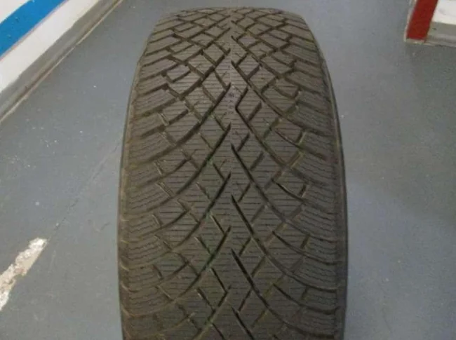 255/50R21