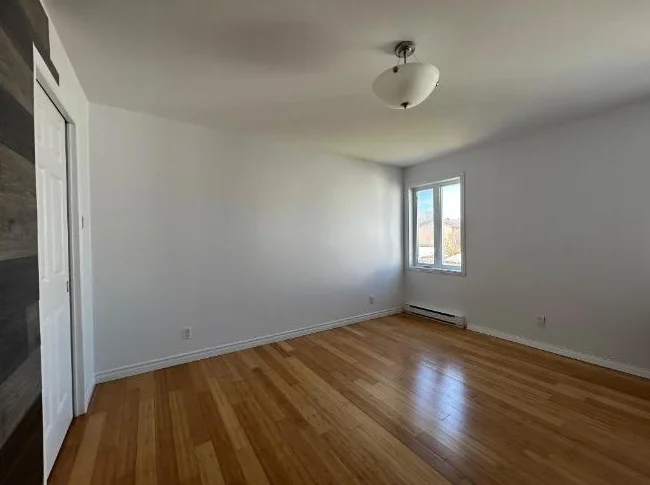 Logement à louer 5 chambres à coucher thumbnail 8