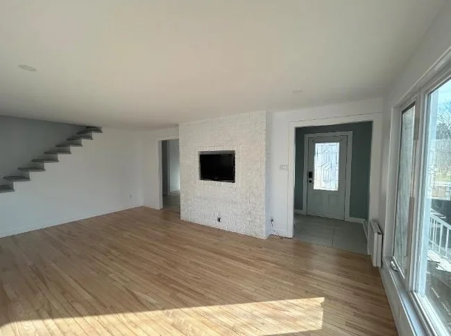 Logement à louer 5 chambres à coucher thumbnail 2