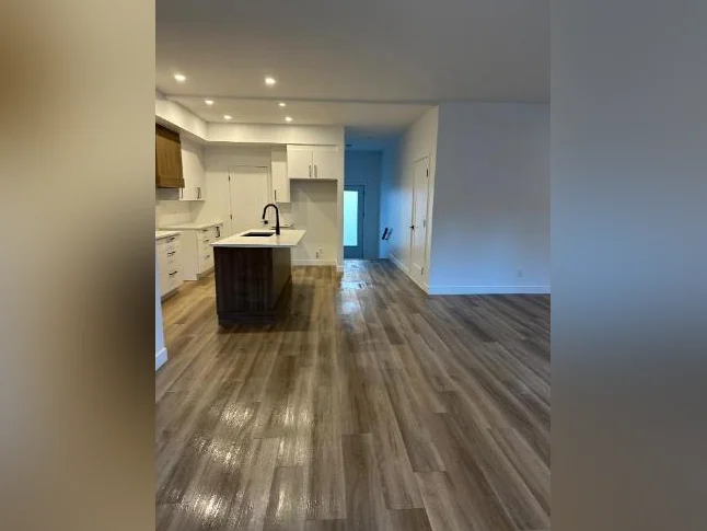 Maison neuve avec garage thumbnail 9
