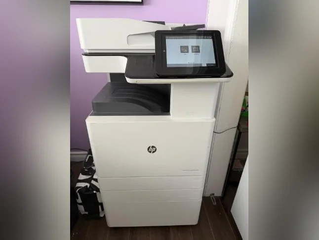 Photocopieur HP couleur thumbnail 2