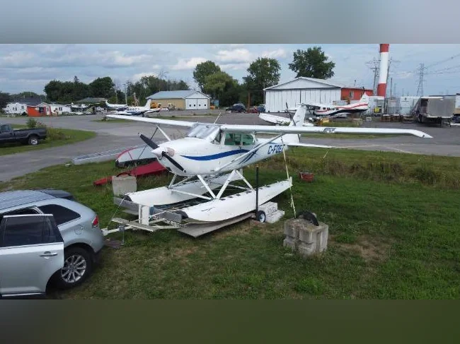 Avion Cessna 172