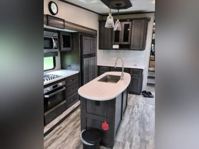Fifthwheel 2021 Grand Design Reflecion 337RLS thumbnail 3
