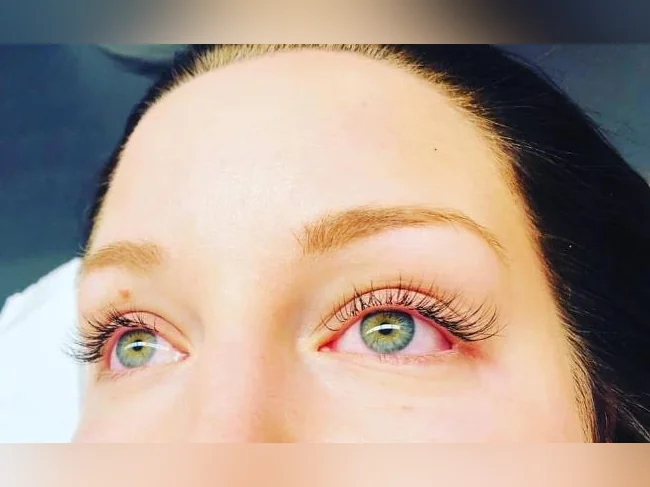 Modèles recherchés poses de cils Misencils thumbnail 2