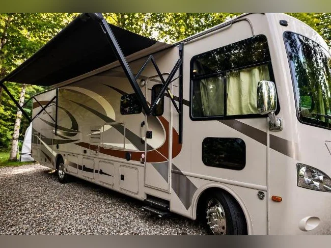 2015 Thor hurricane 34f thumbnail 2