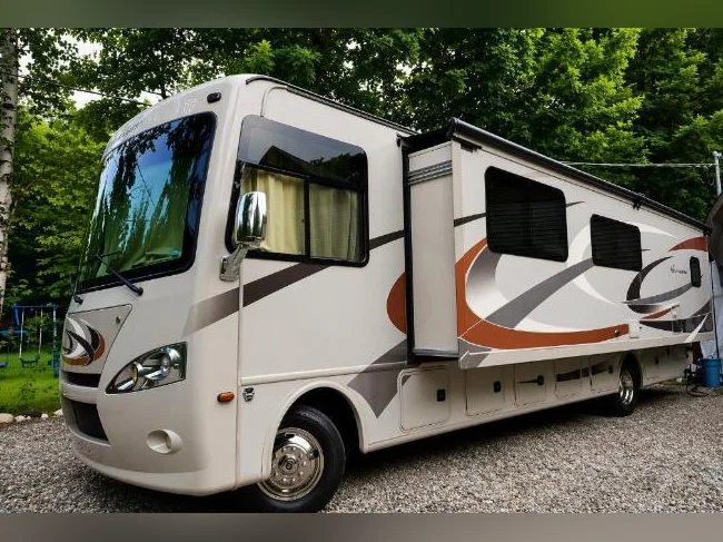 2015 Thor hurricane 34f