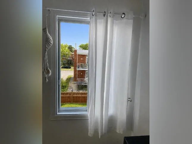 Ahuntsic – Logement 2 chambres près de l’Hôpital Fleury et des écoles thumbnail 2