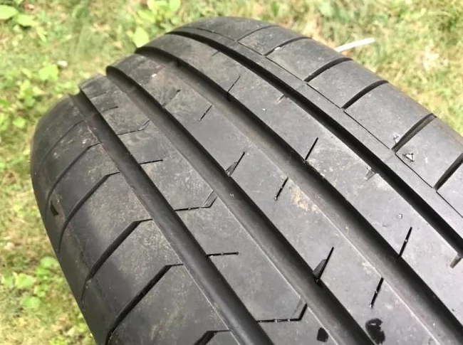4x Mazda 17” mag 5x114.3 + 205/50R17 All season performance tire thumbnail 5