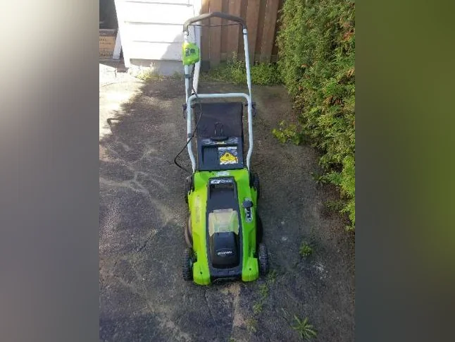 Tondeuse Greenworks 40 V, 17 pouces thumbnail 2