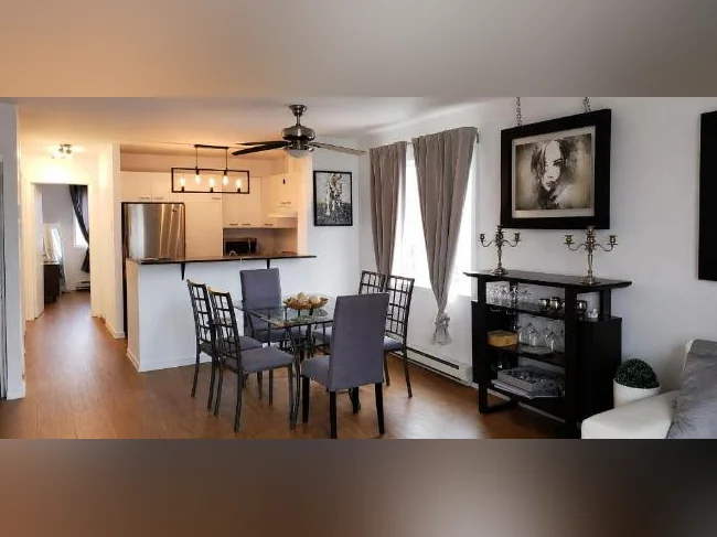 Logement meublé à Laval, stationnement inclus, près métro thumbnail 2