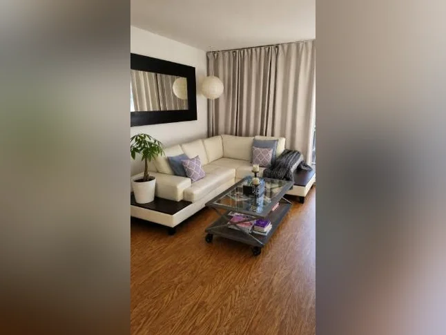 Logement meublé à Laval, stationnement inclus, près métro