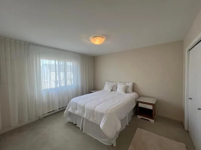 Condo meublé thumbnail 4