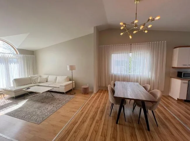 Condo meublé thumbnail 6