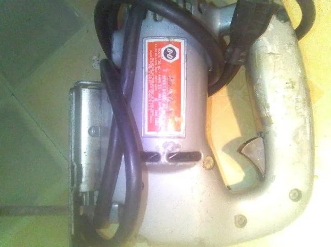 Scie sauteuse vintage Black n Decker