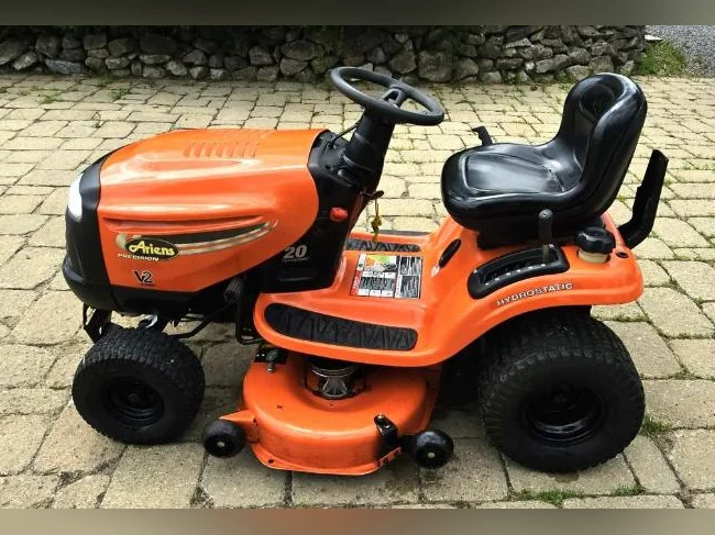 Tracteur à gazon Hydrostatique Ariens thumbnail 2