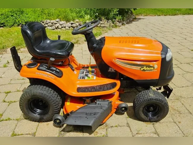 Tracteur à gazon Hydrostatique Ariens