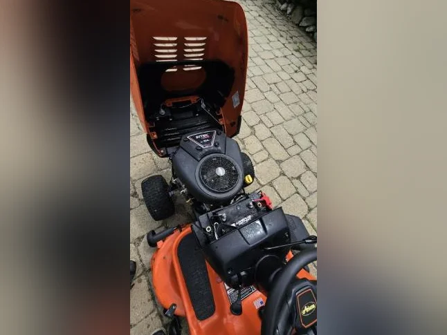 Tracteur à gazon Hydrostatique Ariens thumbnail 5